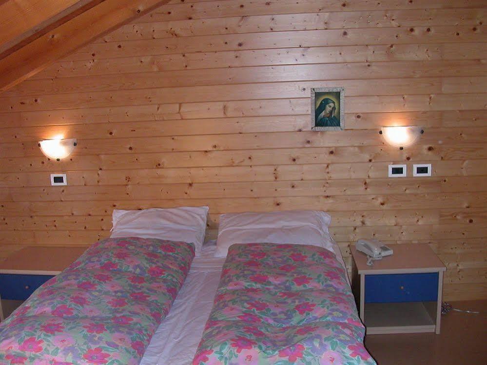 Hotel Martinella Folgaria Kültér fotó